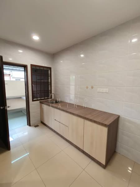 2-storey Terraced House for Rent in Taman Setia Indah (Tebrau) - Phang Elainne - Kitchen - PropertyGuru.com.my