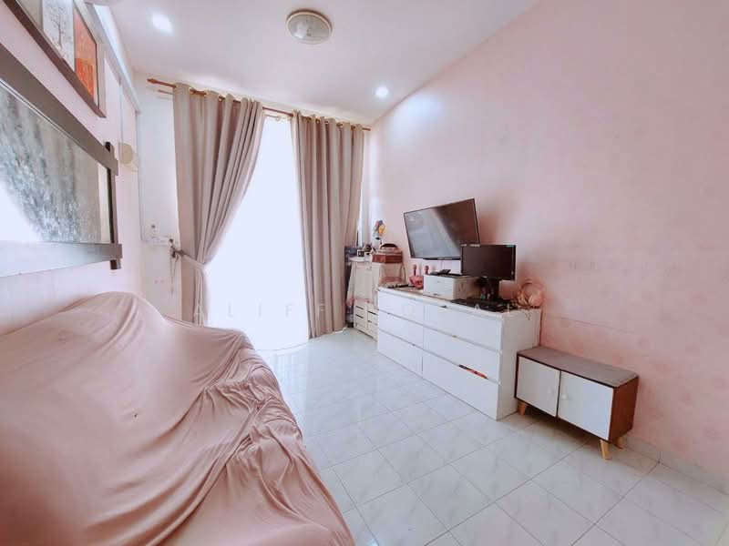 Rumah Teres 1 Tingkat untuk Dijual di Seksyen 30 (Shah Alam) - Aliff Iqbal - Living Room - PropertyGuru.com.my