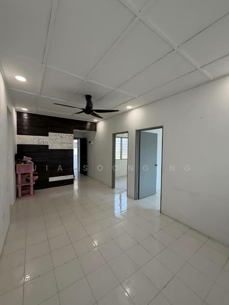Pangsapuri untuk Disewa di Setia Baiduri - JIA SOONG NG - Living Room - PropertyGuru.com.my