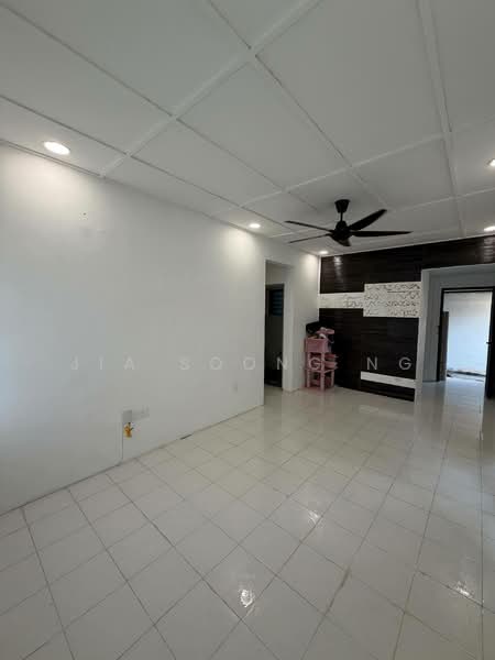 Pangsapuri untuk Disewa di Setia Baiduri - JIA SOONG NG - Living Room - PropertyGuru.com.my
