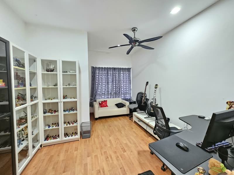 Semi-Detached House for Sale in Batu 9 (Cheras) - Nick Yong - Study - PropertyGuru.com.my