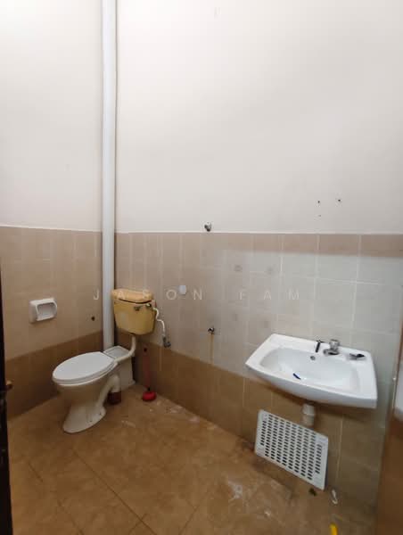 Rumah Teres 2 Tingkat untuk Dijual di Kota Masai (Pasir Gudang) - Jason Fam - Bathroom - PropertyGuru.com.my