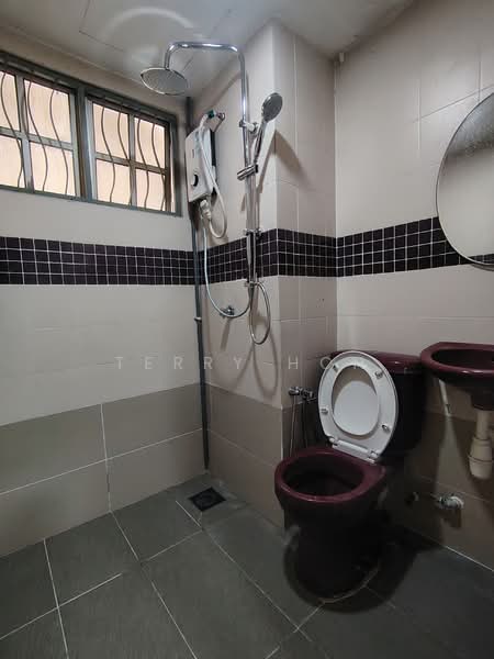Condominium for Sale at Segar View Condominium - Terry Hoh - Bathroom - PropertyGuru.com.my