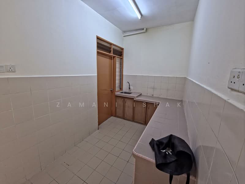 Apartment for Sale at Sri Melor (Mulberry Court) - Zamani Ishak - Kitchen - PropertyGuru.com.my