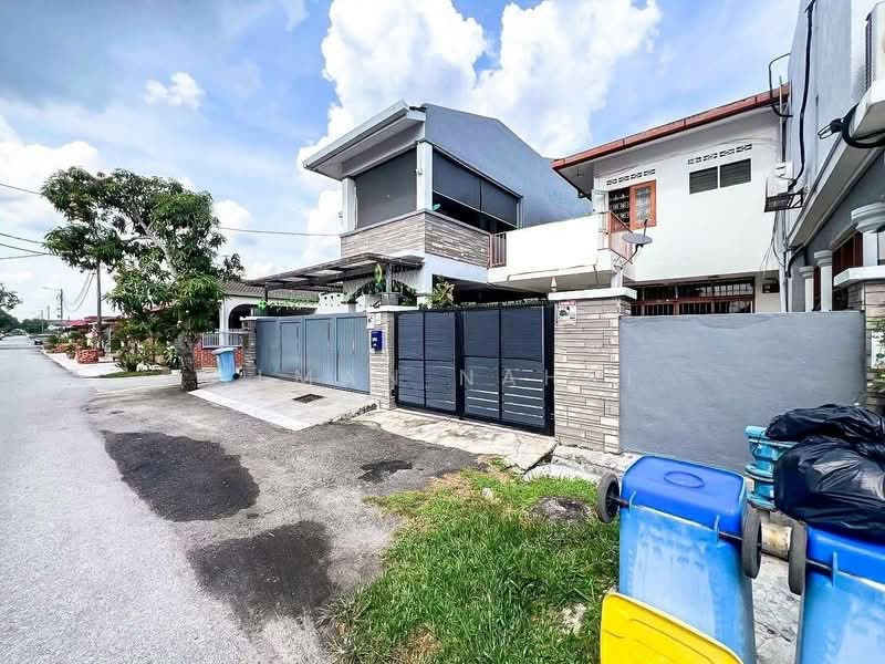 Rumah Teres 2 Tingkat untuk Dijual di Taman Morib (Banting) - Ilman Nahri - Exterior - PropertyGuru.com.my