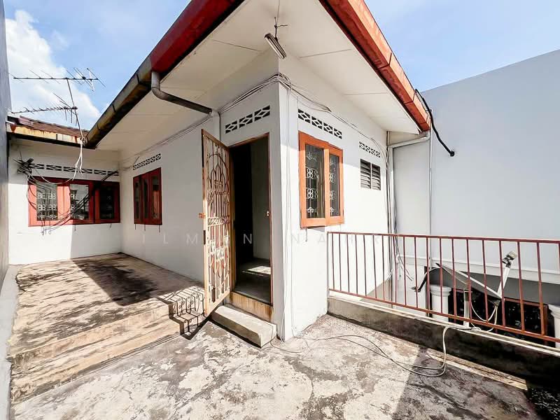 Rumah Teres 2 Tingkat untuk Dijual di Taman Morib (Banting) - Ilman Nahri - Exterior - PropertyGuru.com.my