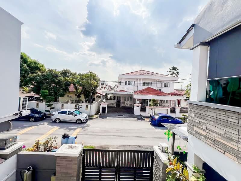 Rumah Teres 2 Tingkat untuk Dijual di Taman Morib (Banting) - Ilman Nahri - Exterior - PropertyGuru.com.my