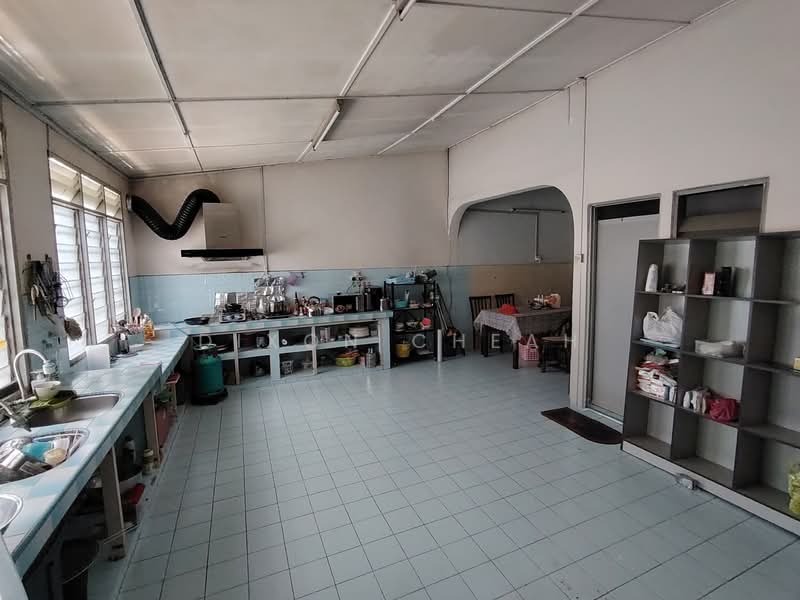 2-storey Terraced House for Sale in Taman Gunung View (Ipoh) - Dixon Cheah - Kitchen - PropertyGuru.com.my