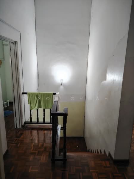 2-storey Terraced House for Sale in Taman Gunung View (Ipoh) - Dixon Cheah - Corridor - PropertyGuru.com.my