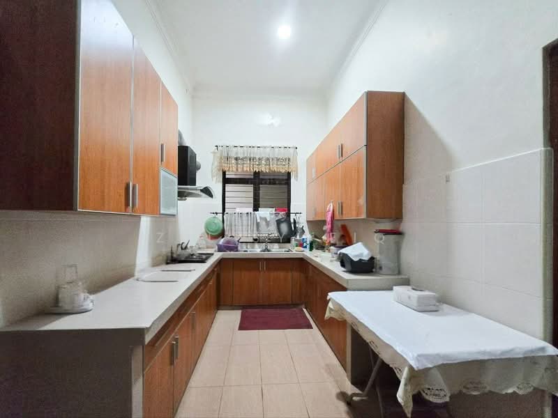 Bungalow for Sale in Kampung Sungai Penchala (Sungai Penchala) - Zul Syafiq - Kitchen - PropertyGuru.com.my