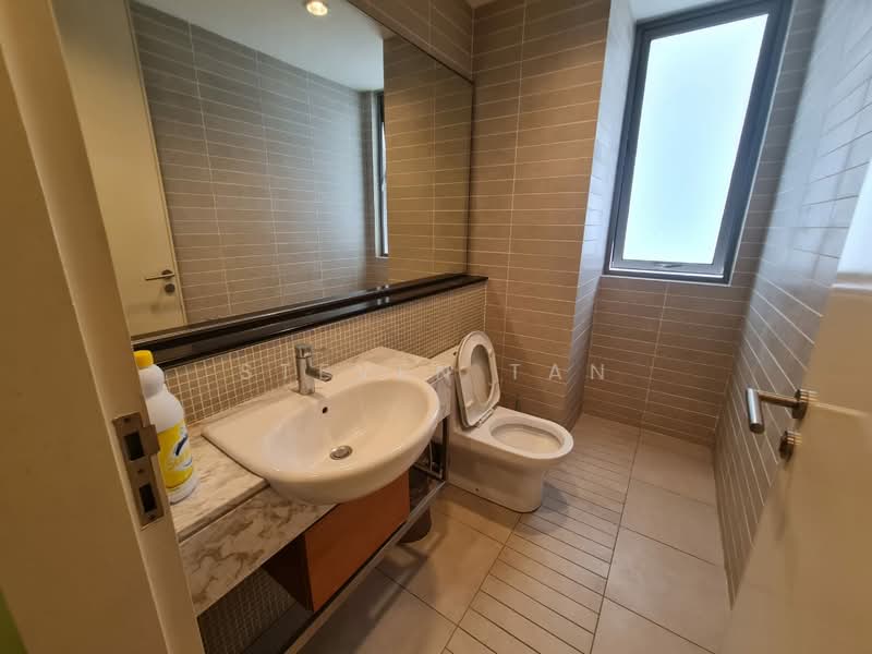 Kondominium untuk Dijual di 2 Hampshire - Steven Tan - Bathroom - PropertyGuru.com.my