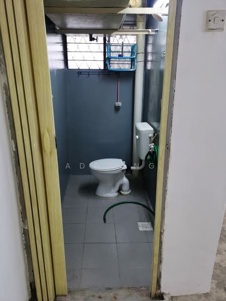 Rumah Flat untuk Dijual di Flat Pandan Indah 3/3 - Addy Ng - Bathroom - PropertyGuru.com.my