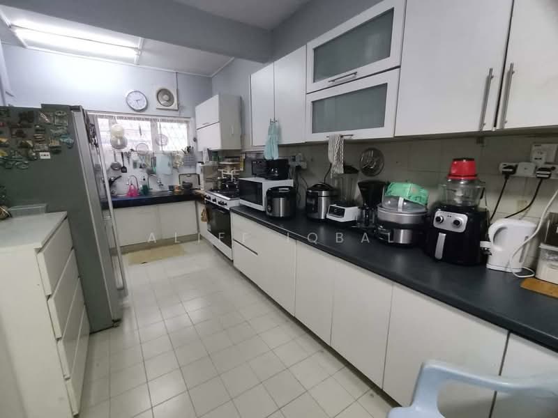 Rumah Teres 2 Tingkat untuk Dijual di Seksyen 25 (Shah Alam) - Aliff Iqbal - PropertyGuru.com.my