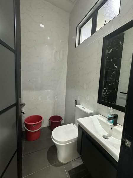 2-storey Terraced House for Rent in Taman Damansara Aliff (Tampoi) - Jessy Koh - Bathroom - PropertyGuru.com.my