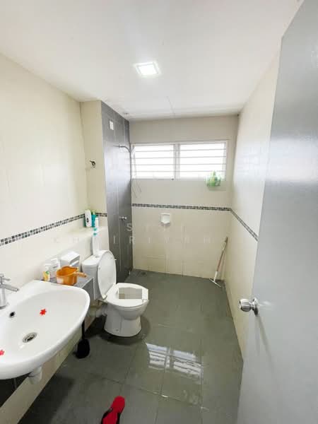 Rumah Teres untuk Dijual di Aman Putri (Sungai Buloh) - SITI KHAIRIYAH JAAFAR - Bathroom - PropertyGuru.com.my