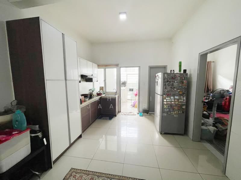 Rumah Teres untuk Dijual di Aman Putri (Sungai Buloh) - SITI KHAIRIYAH JAAFAR - Kitchen - PropertyGuru.com.my
