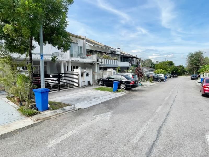 Rumah Teres untuk Dijual di Aman Putri (Sungai Buloh) - SITI KHAIRIYAH JAAFAR - Exterior - PropertyGuru.com.my
