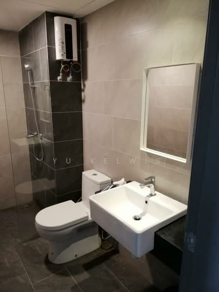 Servis Apartment untuk Disewa di Emporis - Yu Kelwis - Bathroom - PropertyGuru.com.my