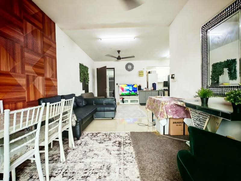 Kondominium untuk Dijual di Ken Rimba Condominium 1 - Allen Ang - Living Room - PropertyGuru.com.my