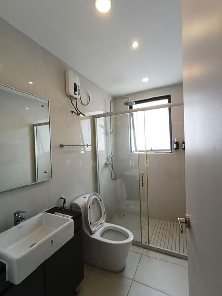 Kondominium untuk Disewa di Kings Bay @ Country Garden Danga Bay - Pink Ng - Bathroom - PropertyGuru.com.my