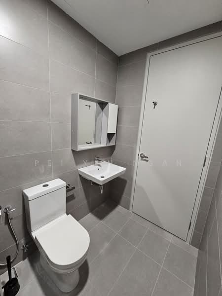 Servis Apartment untuk Disewa di Sunway Belfield - Pei Yin Ngan - Bathroom - PropertyGuru.com.my