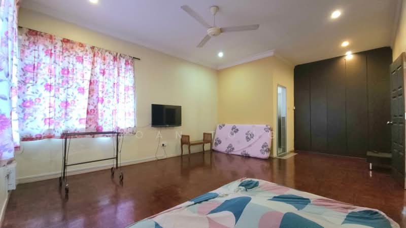 Rumah Teres 1.5 Tingkat untuk Dijual di Taman Perling (Perling) - Joan Tong - PropertyGuru.com.my