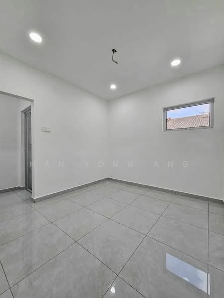 1-storey Terraced House for Sale in Taman Puteri Wangsa (Ulu Tiram) - Han Yong Ang - PropertyGuru.com.my