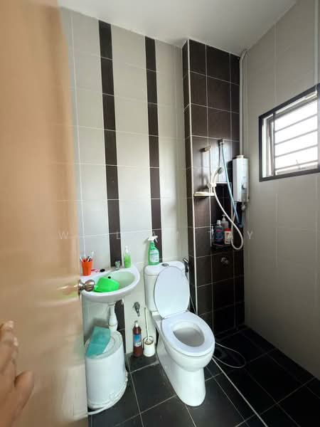 Terraced House for Sale in Taman Seri Austin (Tebrau) - William Tay - Bathroom - PropertyGuru.com.my
