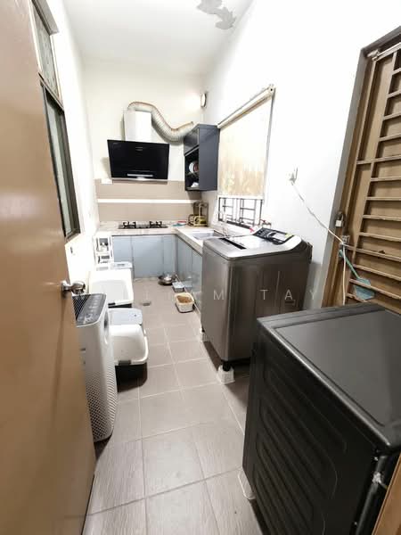 Terraced House for Sale in Taman Seri Austin (Tebrau) - William Tay - Kitchen - PropertyGuru.com.my