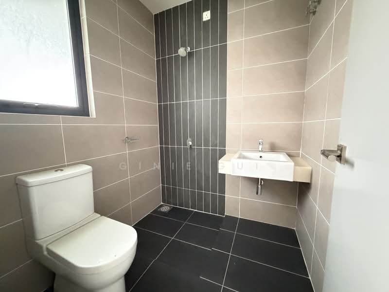 Rumah Berkembar untuk Dijual di D'Island (Puchong) - Ginie Gui - Bathroom - PropertyGuru.com.my