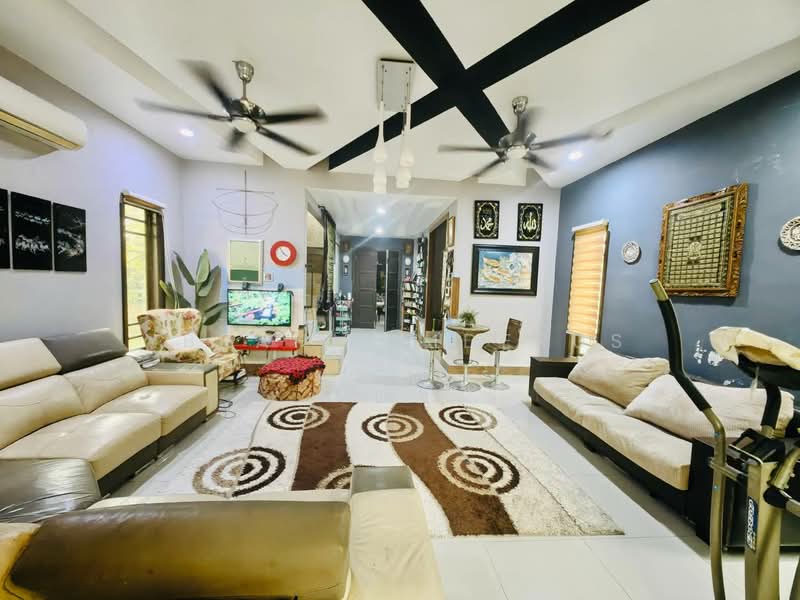 2.5-storey Terraced House for Sale in Kuala Selangor (Selangor) - Ibrahim Iderus - Living Room - PropertyGuru.com.my