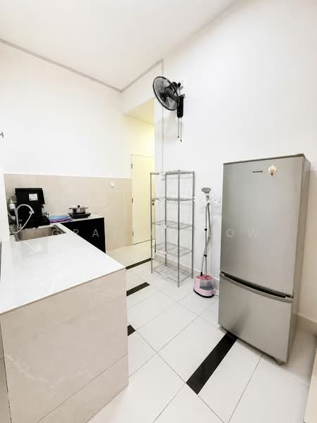 Servis Apartment untuk Disewa di Skypod Residence - Grayson Low - Kitchen - PropertyGuru.com.my