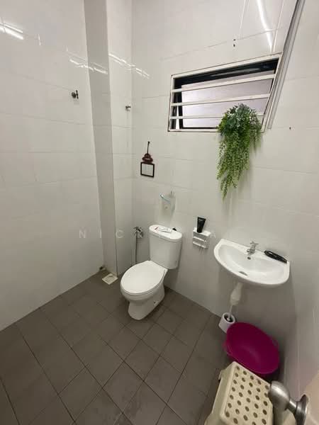 Terraced House for Sale in Saujana Rawang (Rawang) - Nicky Lai - Bathroom - PropertyGuru.com.my