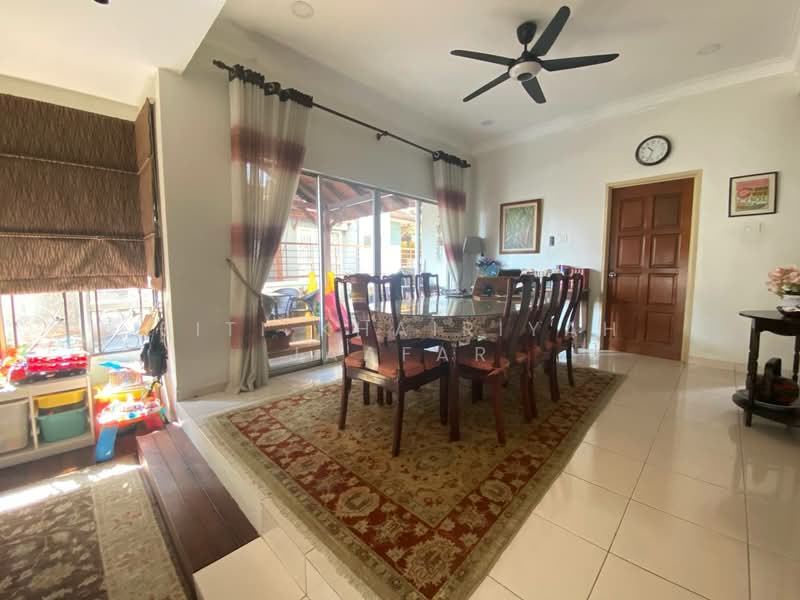 Semi-Detached House for Sale in Shah Alam (Selangor) - SITI KHAIRIYAH JAAFAR - Dining Room - PropertyGuru.com.my