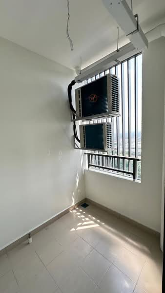 Service Residence for Rent at Princeton Suites @ EduSentral - Jansen Khoo - Balcony - PropertyGuru.com.my