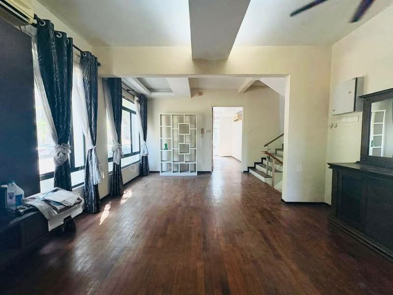 Rumah Berkembar untuk Disewa di Seksyen 13 (Shah Alam) - Atiqah Yaacob - Living Room - PropertyGuru.com.my