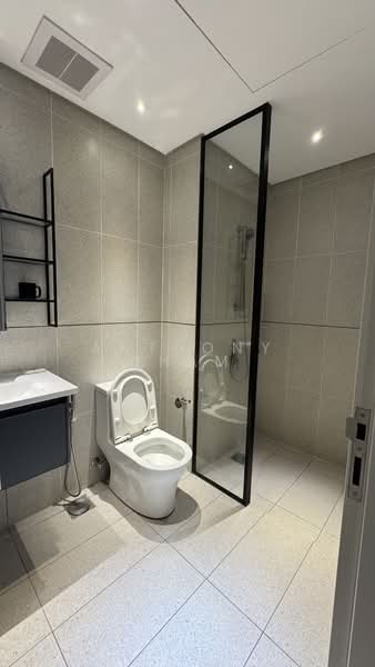 Servis Apartment untuk Disewa di Millerz Square Serviced Residence - Anthony Tham - Bathroom - PropertyGuru.com.my