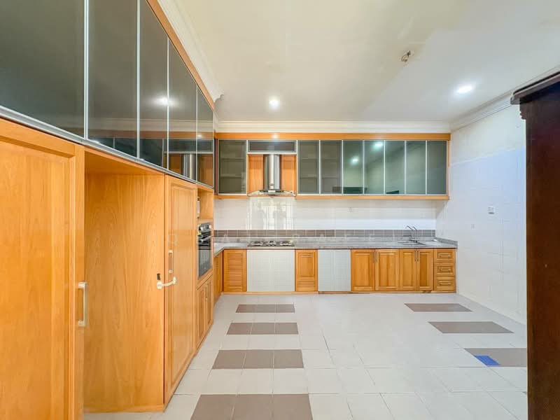 Semi-Detached House for Sale in Puncak Bangi (Bandar Baru Bangi) - Iqbal Rafei - Kitchen - PropertyGuru.com.my