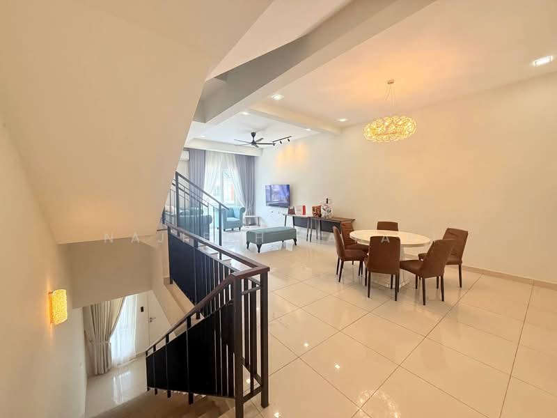 Rumah Teres 3 Tingkat untuk Dijual di Sepang (Selangor) - Najibah Sahari - Living Room - PropertyGuru.com.my