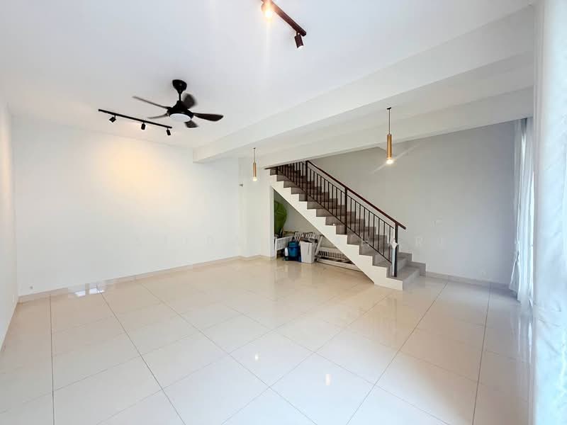 Rumah Teres 3 Tingkat untuk Dijual di Sepang (Selangor) - Najibah Sahari - PropertyGuru.com.my