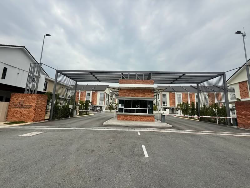Rumah Teres 3 Tingkat untuk Dijual di Sepang (Selangor) - Najibah Sahari - PropertyGuru.com.my