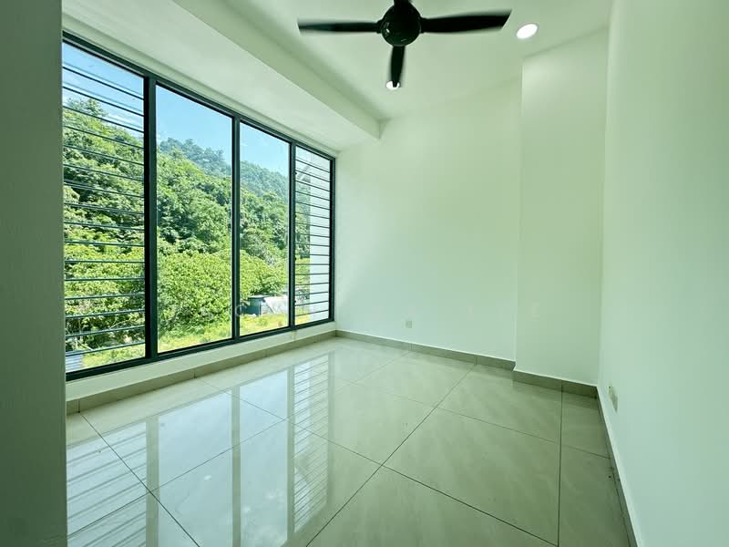 3-storey Terraced House for Sale in Sungai Ara (Penang) - Jacyntha Lee - PropertyGuru.com.my