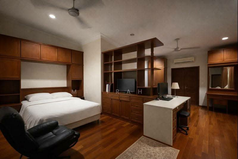 Bungalow for Sale in SS1 (Petaling Jaya) - Mahirah . - Bedroom - PropertyGuru.com.my