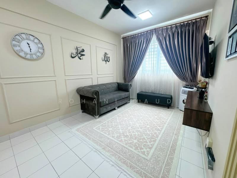 Apartment for Sale at Pangsapuri Selangorku Tiara South (RSKU) - Rohani Daud - Living Room - PropertyGuru.com.my