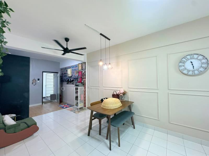 Apartment for Sale at Pangsapuri Selangorku Tiara South (RSKU) - Rohani Daud - Living Room - PropertyGuru.com.my