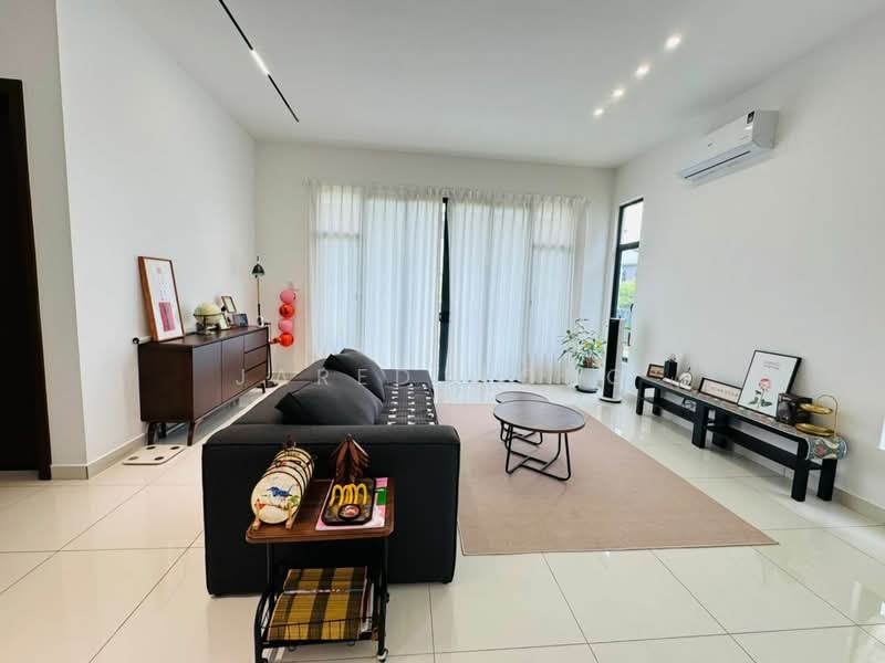 Semi-Detached House for Rent in Cyberjaya (Selangor) - Jared Wong - Living Room - PropertyGuru.com.my