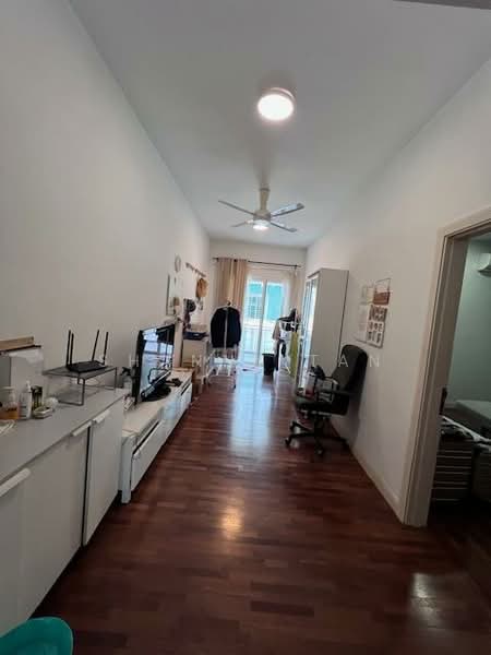 Rumah Teres 3 Tingkat untuk Dijual di Taman Taming Indah 2 (Bandar Sungai Long) - Shanny Tan - Living Room - PropertyGuru.com.my