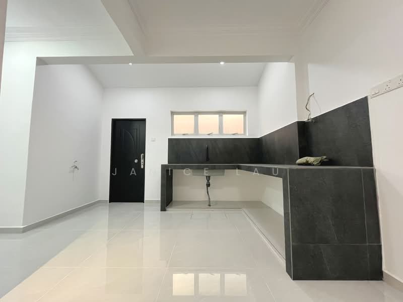 Rumah Teres untuk Dijual di Bandar Sungai Long (Selangor) - Janice Lau - Kitchen - PropertyGuru.com.my