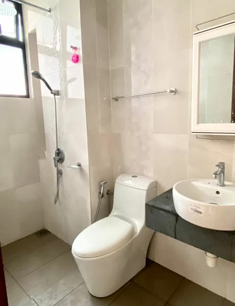Servis Apartment untuk Dijual di J.Dupion Residence - YP Tan - Bathroom - PropertyGuru.com.my