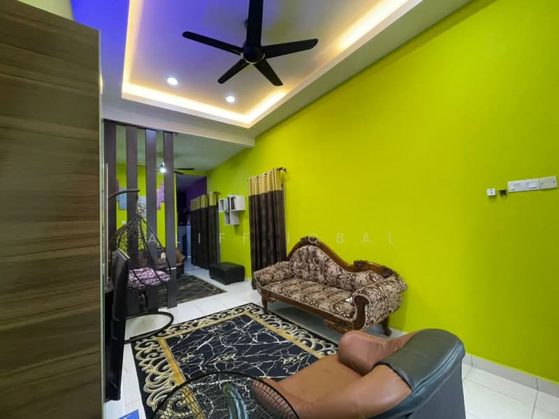 Terraced House for Sale in Klang (Selangor) - Aliff Iqbal - Living Room - PropertyGuru.com.my